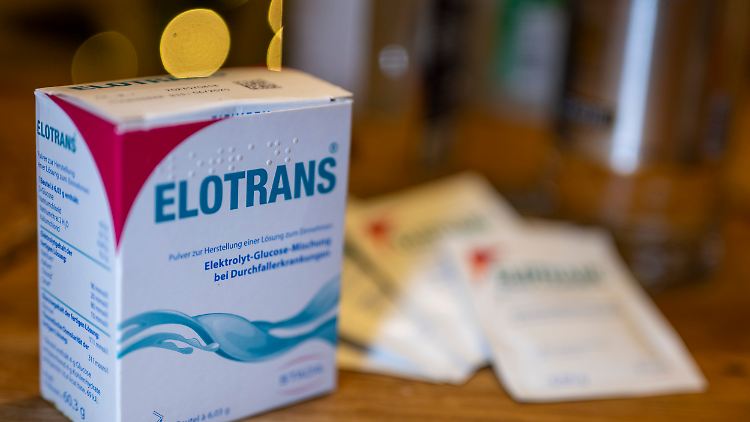 Medikamente wie Elotrans sollen einen Verlust an Elektrolyten ausgleichen, der etwa durch starken Durchfall oder durch starkes Trinken ausgelöst werden kann.