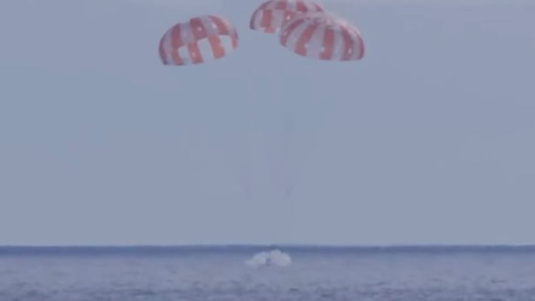 "Splashdown" - so nennt die NASA die Landung der Kapsel im Pazifik.