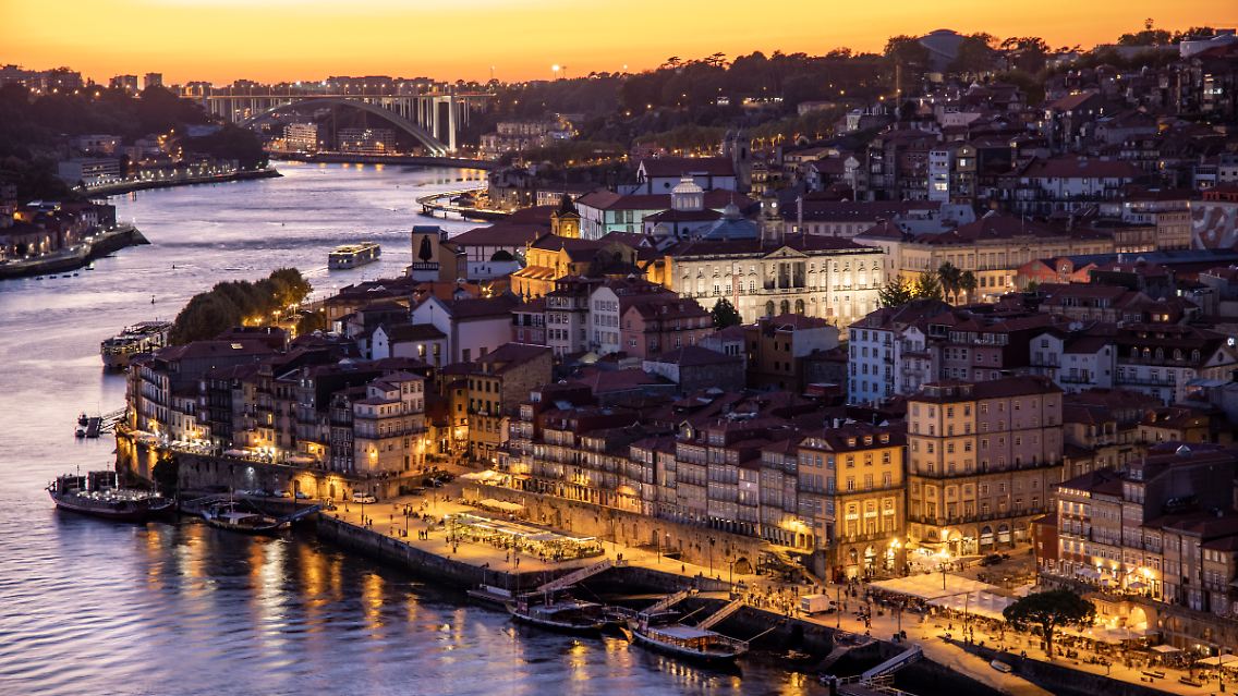 Porto, durchtränkt vom Abendsonnenlicht: ...