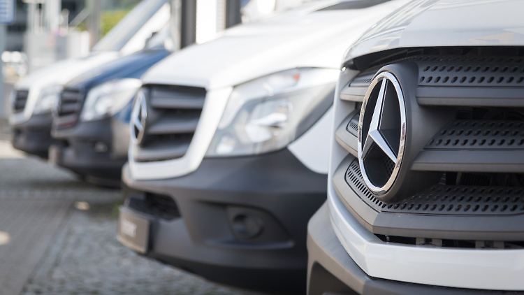 Neben mehreren Verkaufsstellen, etwa in Warschau, hat Mercedes eine Produktionsstätte in Jawor. Demnächst könnte eine weitere folgen.