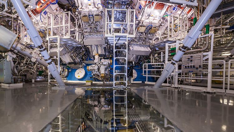 Versuchsanlage an der National Ignition Facility (NIF) am Lawrence Livermore National Laboratory in Kalifornien.
