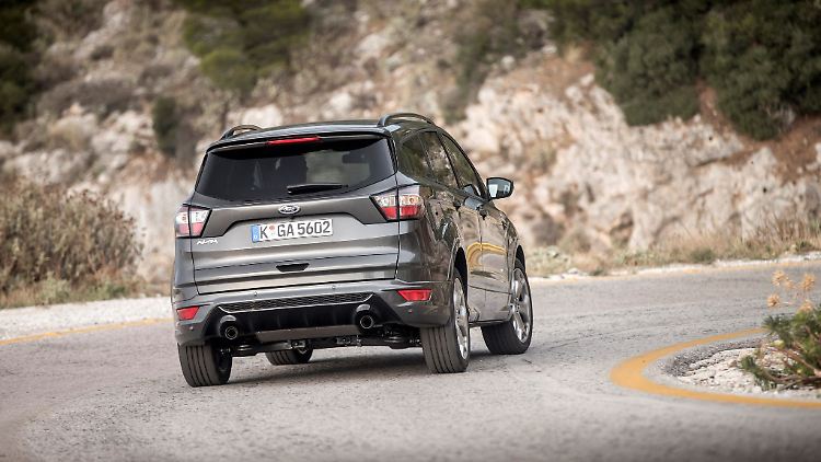 Kriegt die Kurve: Das Fahrwerk des zuweilen flott motorisierbaren Ford Kuga wird als eher komfortabel beschrieben.