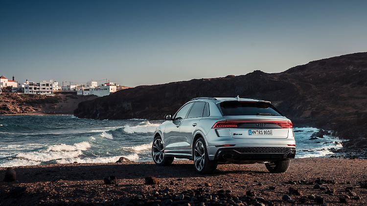 Zwar trägt der Audi RSQ8 dicke Auspuffendrohre zur Schau, aber aufdringlich wirkt er nicht.