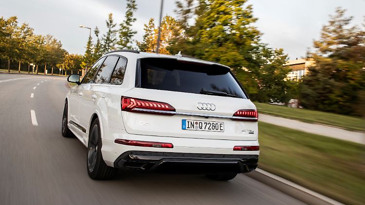 Der Hybrid-Q7 kann schnell und sparsam sein - und ist komfortabel wie geräumig. Aktuell halten die Ingolstädter ihn zurück.