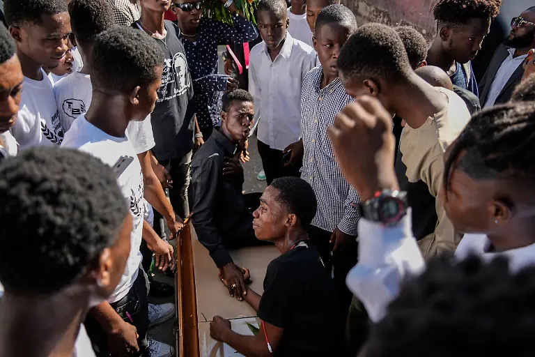 27f789f6c39b48972d1dc0fd9991df35