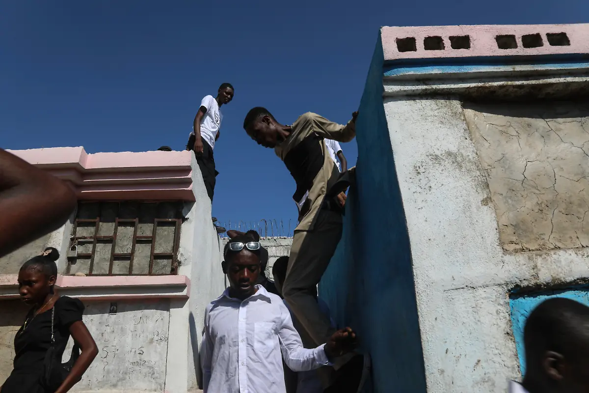 c927e65aa778446557715ee719a7a4af