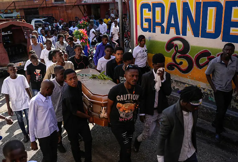 f43b9517d135db42c7a6c40c3bc90ff5