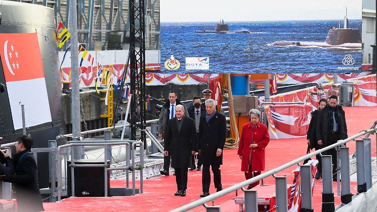 Die beiden Boote wurden auf die Namen "Impeccable" (makellos) und "Illustrious" (erhaben) getauft.