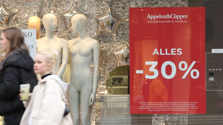 Ketten hätten teils fast ein Drittel ihrer Filialen geschlossen, so der HDE. 