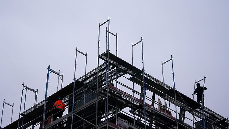 Vor allem der Bausektor dürfte leiden, prognostizieren die Wirtschaftsexperten. 