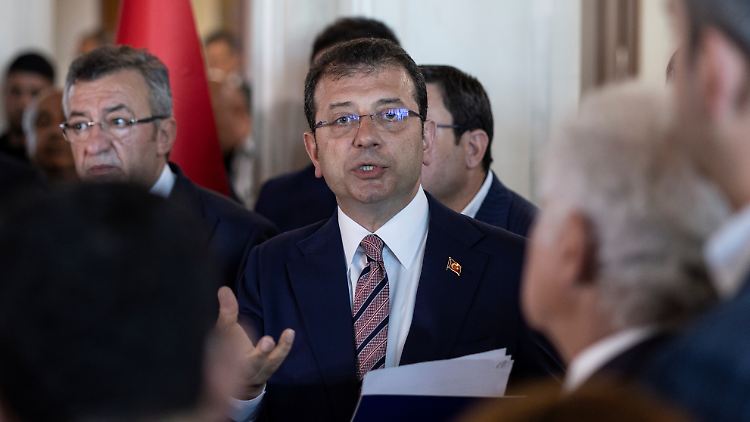 Ekrem Imamoglu äußerte bereits den Verdacht, dass der Prozess "politisch" motiviert sei.