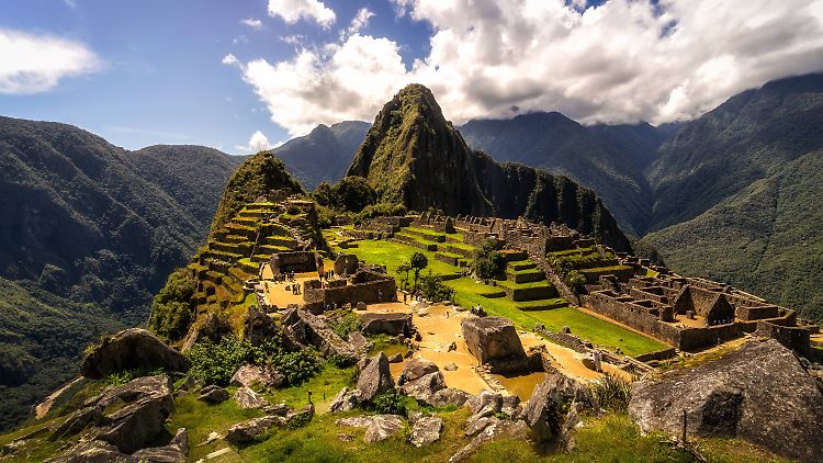 Die Inkastätte Machu Picchu wird jährlich von über 1,7 Millionen Touristen besucht.