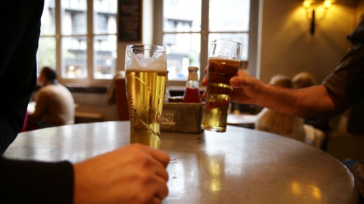 Die Mehrheit nutzt Alkohol, um Stress abzubauen und vom Alltag abzuschalten.