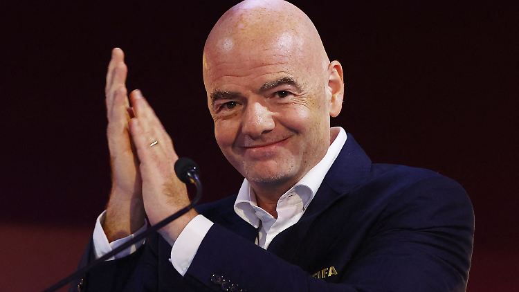 Holt sich Infantino mit einem Sinneswandel seinen Applaus ab? 