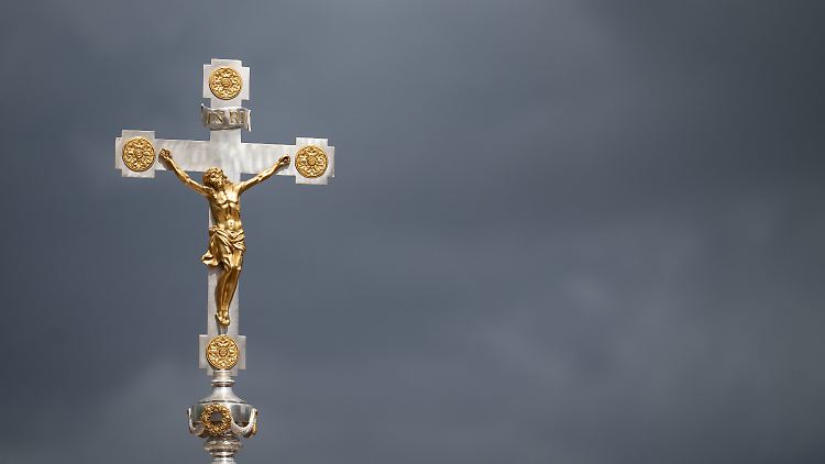 Die Botschaft vom Leiden Christi und der Auferstehung können die Kirchen offenbar nicht überzeugend vermitteln.