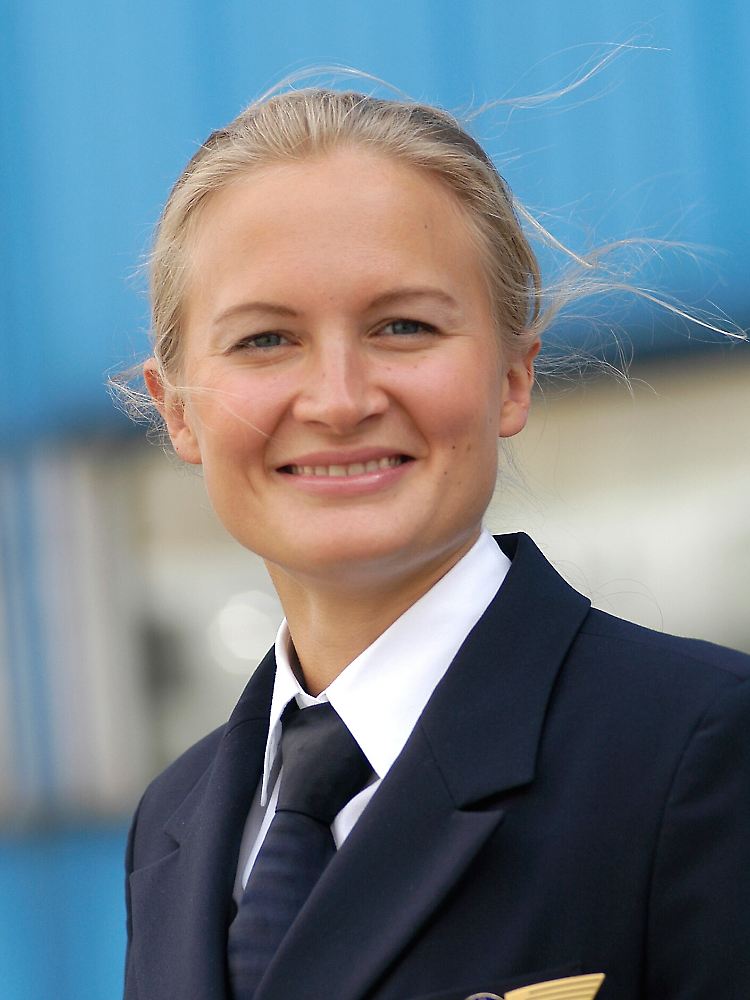 Susanne Hertneck ist eine der wenigen - sie ist "Senior First Officer" bei der Lufthansa.