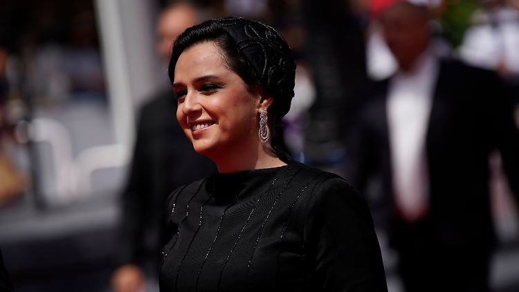 Alidoosti hat in mehreren Filmen des renommierten iranischen Regisseurs Asghar Farhadi mitgespielt.