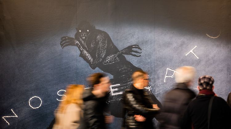 Faszination und Schrecken - Vampire üben eine große Anziehungskraft auf die Lebenden aus.