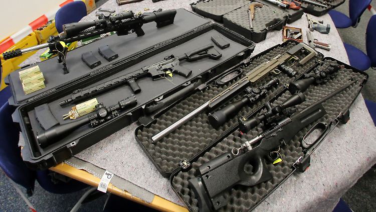 Bei "Reichsbürgern" werden immer wieder Waffen sichergestellt. 