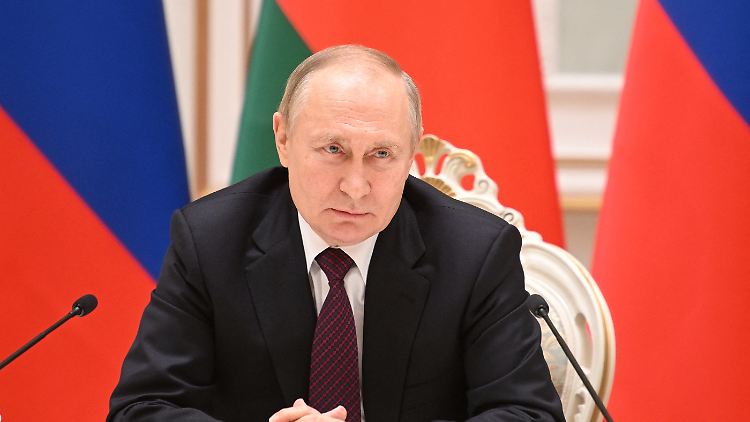 Die Lage in den Gebieten Donezk, Luhansk, Cherson und Saporischschja sei schwierig, räumt Putin ein.