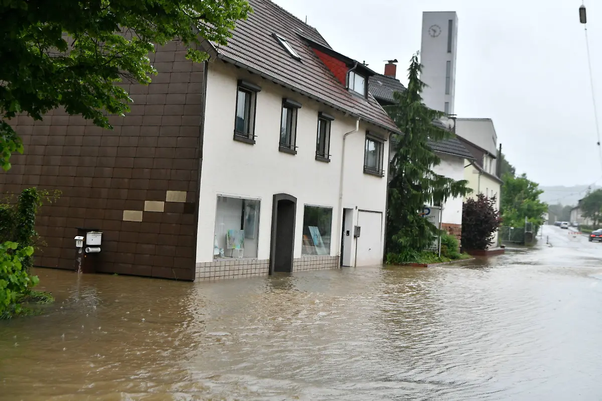 25bcb0db5ffb42b45fbce735e42eb038