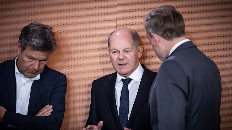 Hoffnungen, dass es 2023 ruhiger werden könnte, dürften Scholz, Habeck und Lindner nicht allzu viele haben.