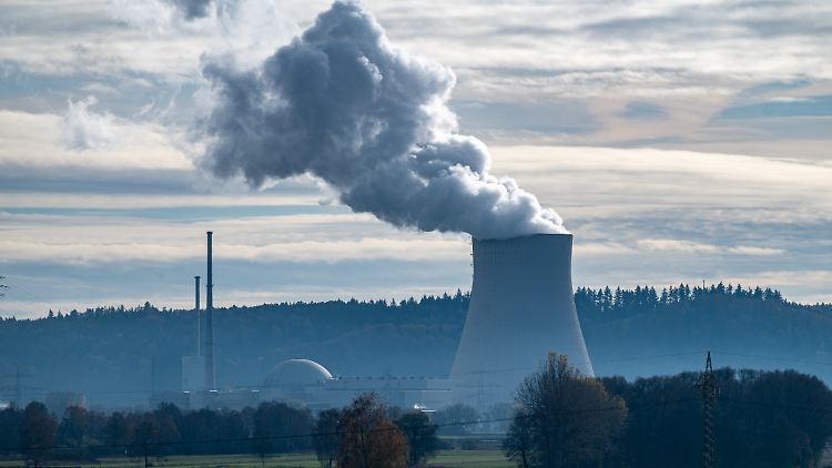 Die Laufzeit der drei verbliebenen Atomkraftwerke wurde bis zum 15. April verlängert.