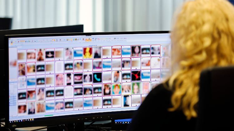 Das LKA in NRW wertet Hinweise zu sexuellem Kindesmissbrauch aus. 