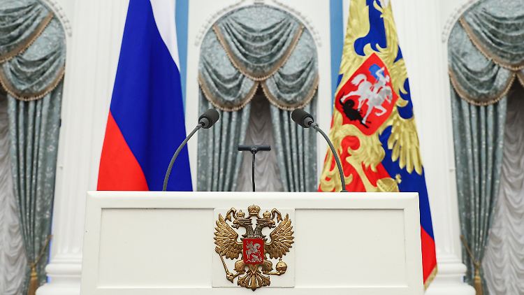 Staatschef Putin will sich mit dem Militär treffen und die Lage besprechen.