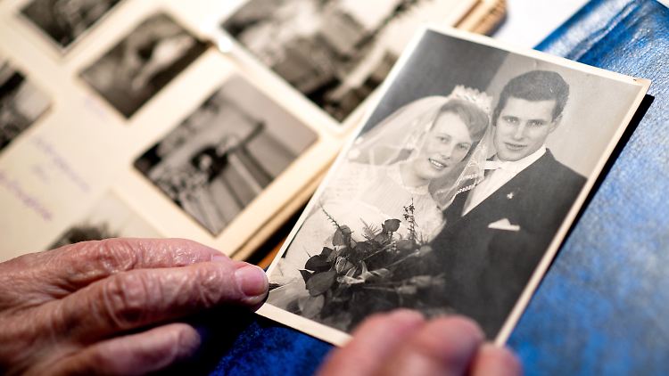 Zum 60. Hochzeitstag lassen Ilse und Wolf-Rüdiger Baerwinkel ihre Biografie schreiben.