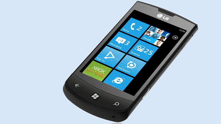 Trotz gefälliger Oberfläche sind Windows-Phone-7-Geräte wie das Optimus 7 offenbar keine Verkaufsschlager.