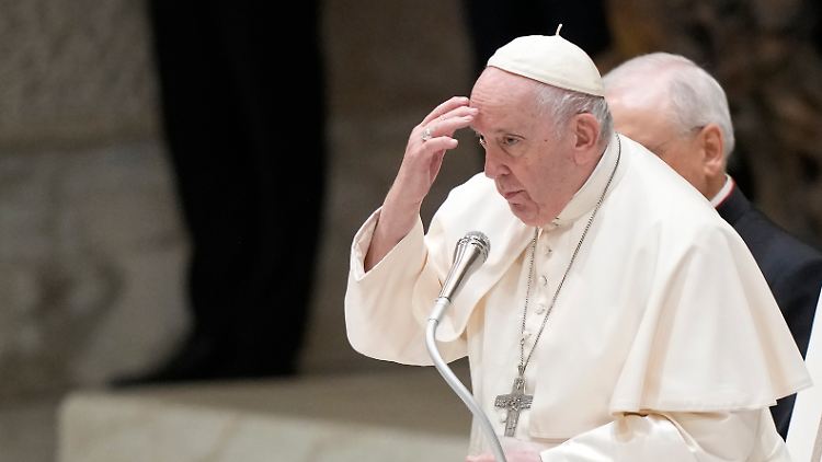 Vatikan-Beobachter bescheinigen Papst Franziskus finanzielle Ahnungslosigkeit.