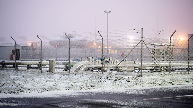 Hoffnung macht die Aufnahme der LNG-Lieferungen über das Terminal in Wilhelmshaven. In solchen Kavernen in Etzel soll das Erdgas künftig gespeichert werden.
