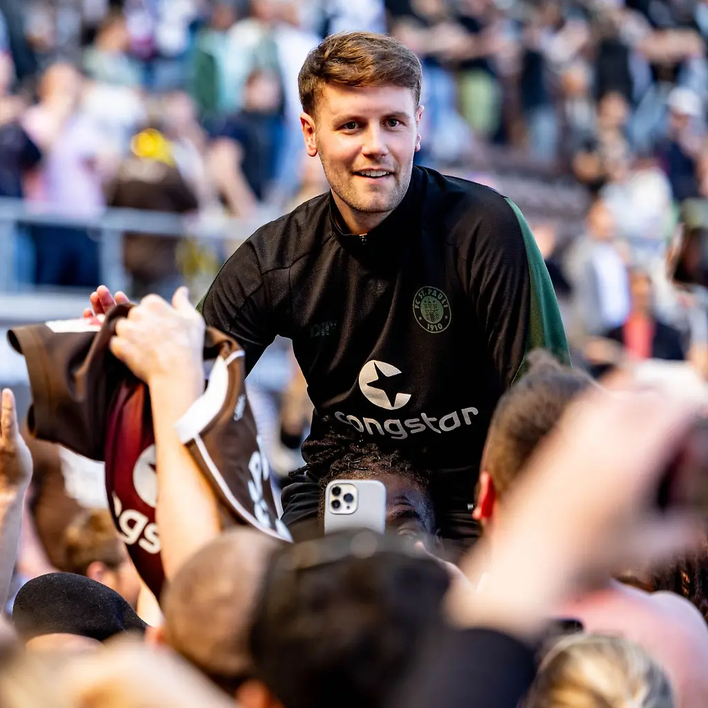Trainer-Fabian-Huerzeler-vom-FC-St-Pauli