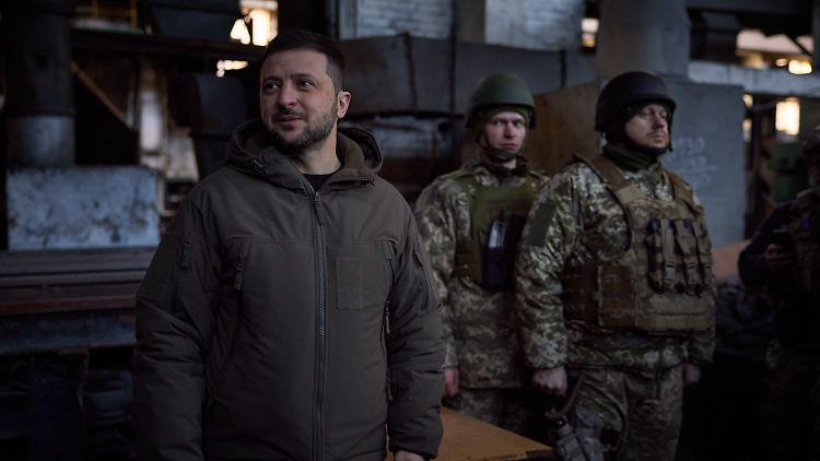Selenskyj hat auf dem Weg aus den USA die ukrainische Grenze nach einem kurzen Zwischenstopp in Polen sicher überquert.