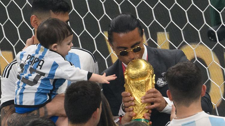 Achtung: Nusret Gökçe ist nicht Fußball-Weltmeister.