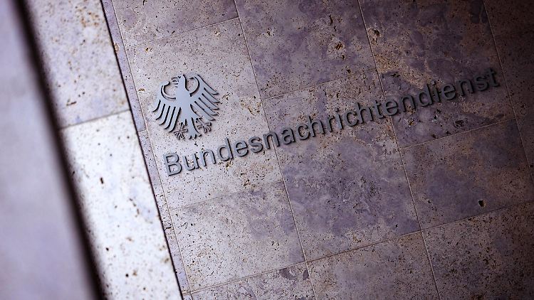 Der BND ist zuständig für die zivile und militärische Auslandsaufklärung.