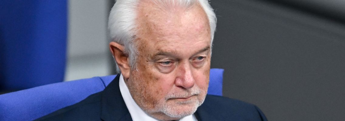 319759610.jpg