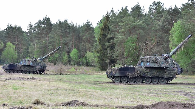 Unter Kriegsbedingungen muss die Wartung der Panzerhaubitze viel häufiger durchgeführt werden.