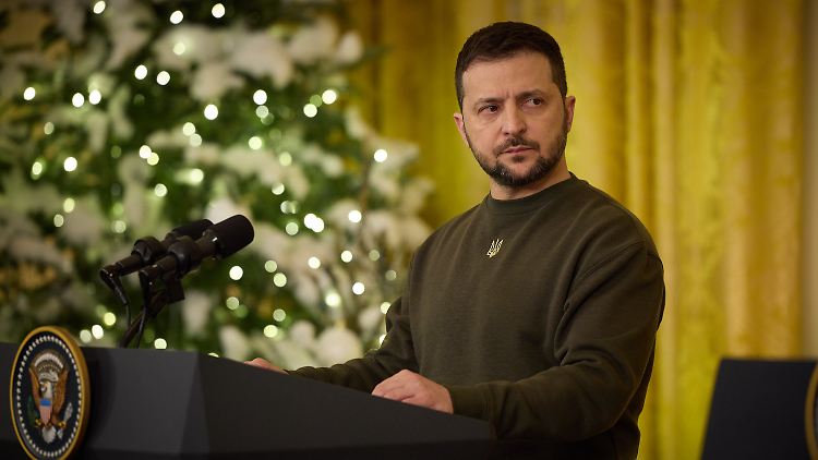 Wolodymyr Selenskyjs Treffen mit Joe Biden in Washington fand statt im Rahmen der ersten Auslandsreise des ukrainischen Präsidenten seit dem 24. Februar. 