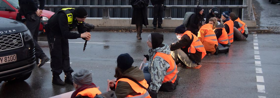 Aktivisten_blockiere_76367440.jpg