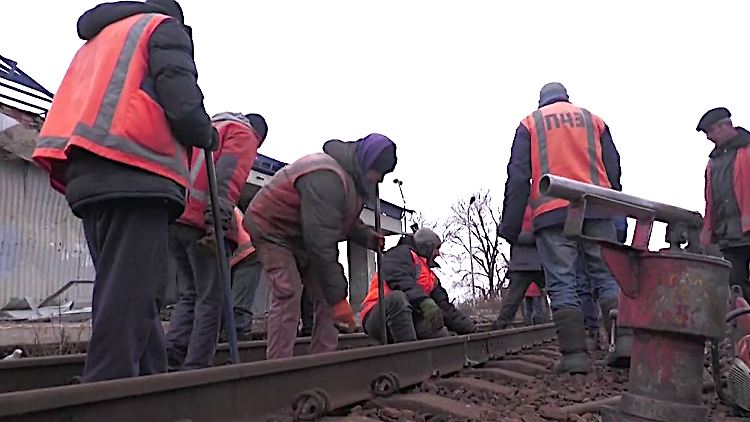 Ukraine_Schienen_Reparatur.JPG