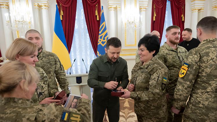 Auszeichnung vom Präsidenten: 5000 ukrainische Soldatinnen kämpfen derzeit an der Front. 
