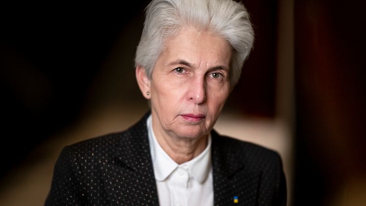 "Jetzt gehören ukrainische Soldaten am Marder und Leopard 2 ausgebildet", sagt Strack-Zimmermann.