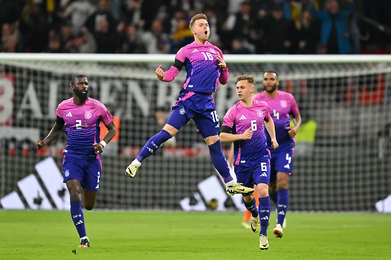 51ef3ecab8bd242a3dba350ea42decc9