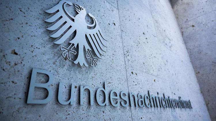 Berichten zufolge ist der Verdächtige ein Beamter des höheren Dienstes mit Zugang zu sensiblen Informationen.