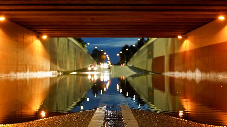 Eine überschwemmte Straße.