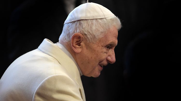 Der emeritierte Papst Benedikt XVI. hatte 2013 auf das Papsttum verzichtet.