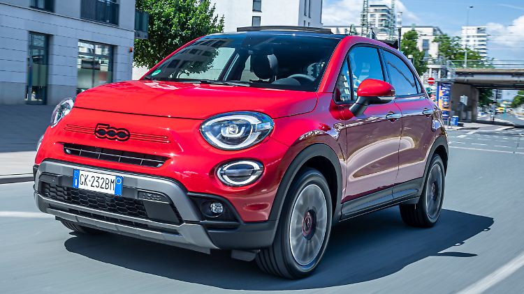 Fiat bietet sein Kompakt-SUV 500X mittlerweile nur noch mit Hybridantrieb an.