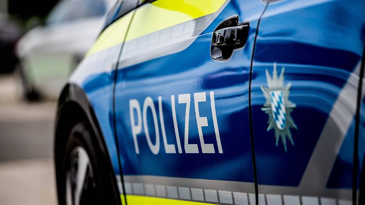 Die Polizei nahm dem Beschuldigten seinen Führerschein umgehend ab. Ob er ihn wiederbekommt, muss nun ein Gericht entscheiden.